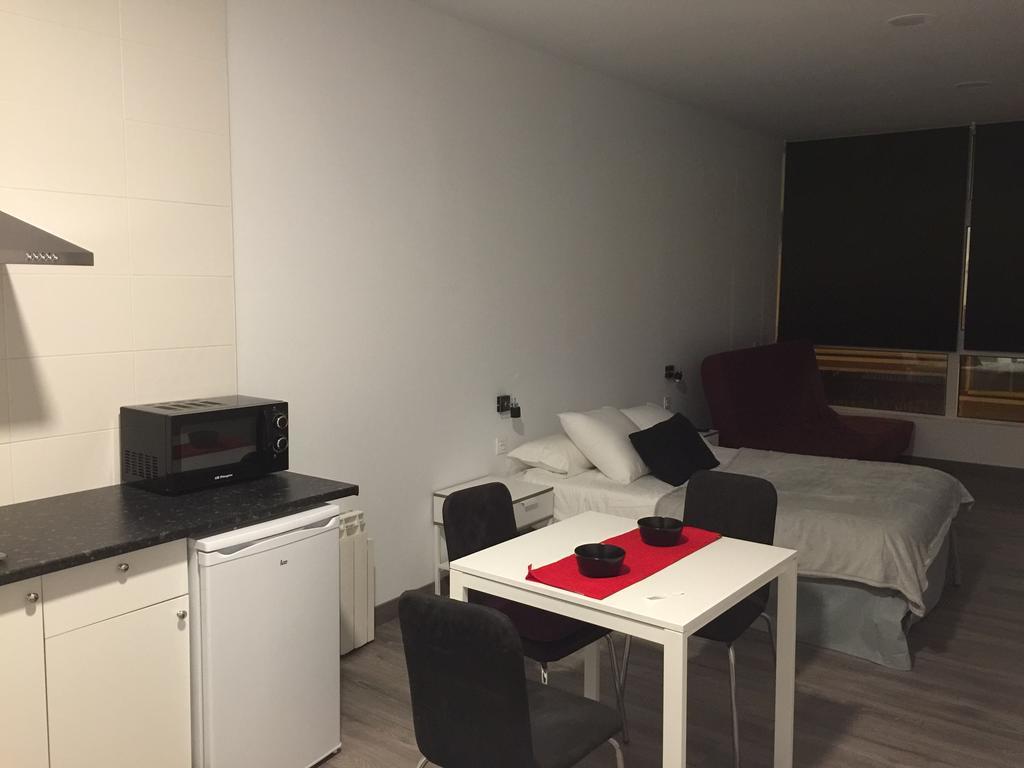 Appartement And Kitchen *
