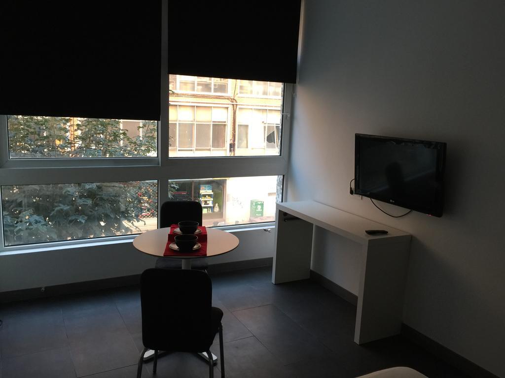 Appartement And Kitchen
