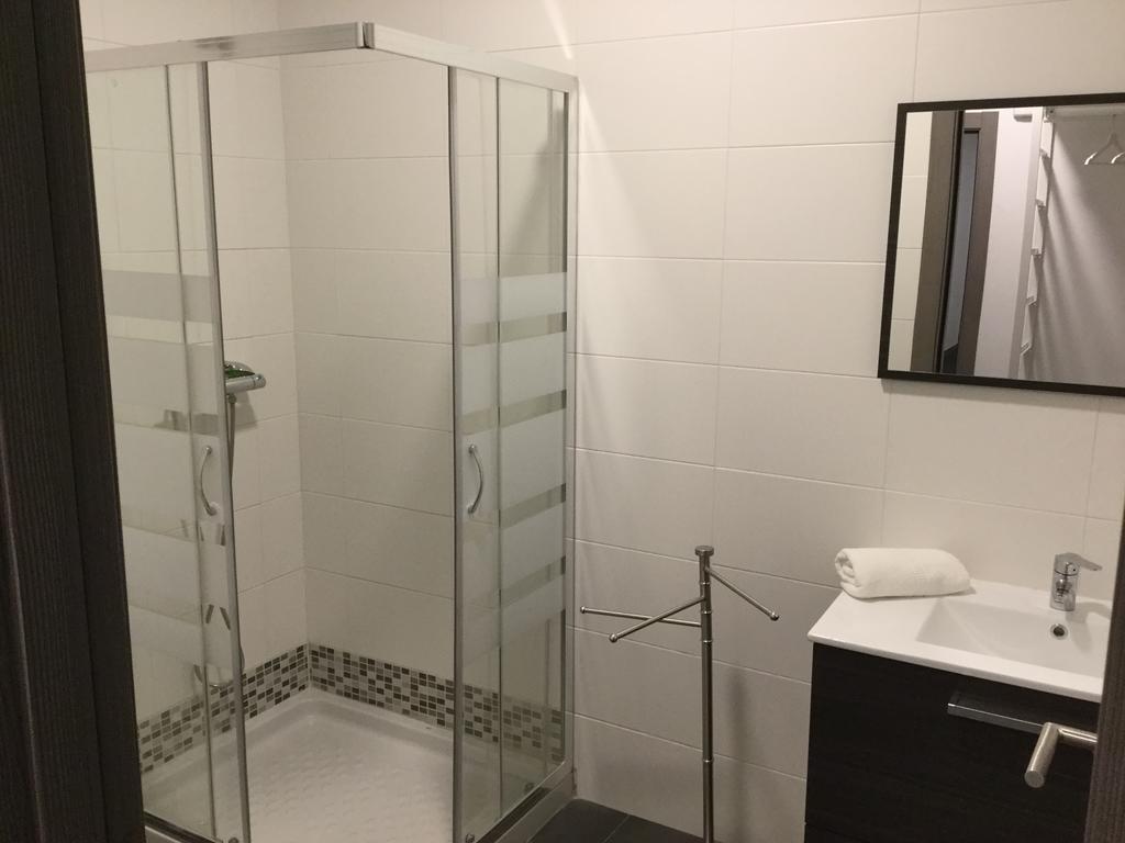 Appartement And Kitchen